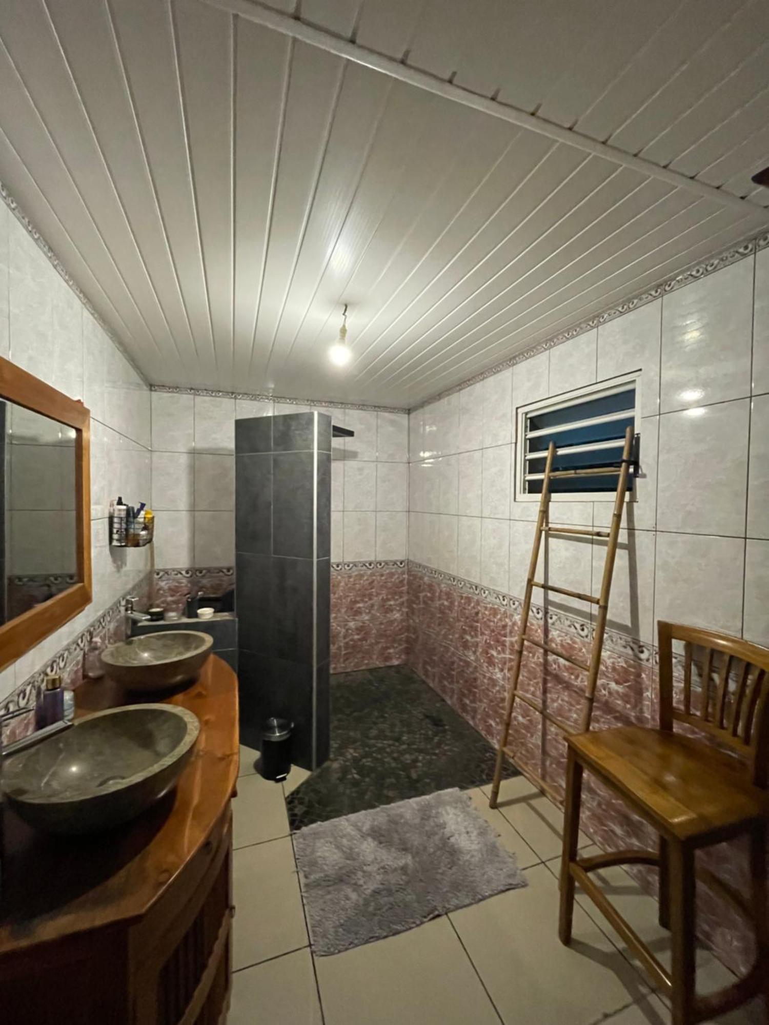 Escapade Dans L'Est Chambre Confort Avec Piscine Bras-Panon Buitenkant foto
